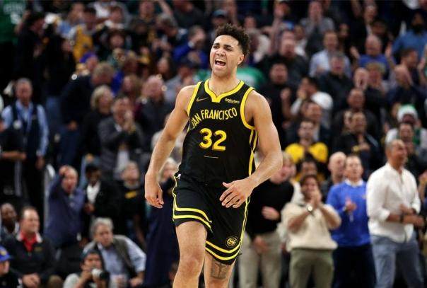 华体会体育官方皇马的赞助商-格林落，万物生 勇士5连胜新老更替 终见未来曙光